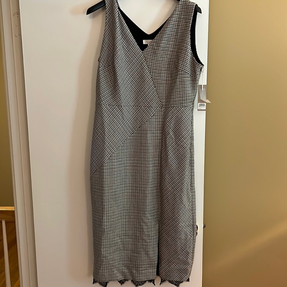 Nordstrom Emerson Rose houndstooth sheath midi dress with lace bottom hem. Fall